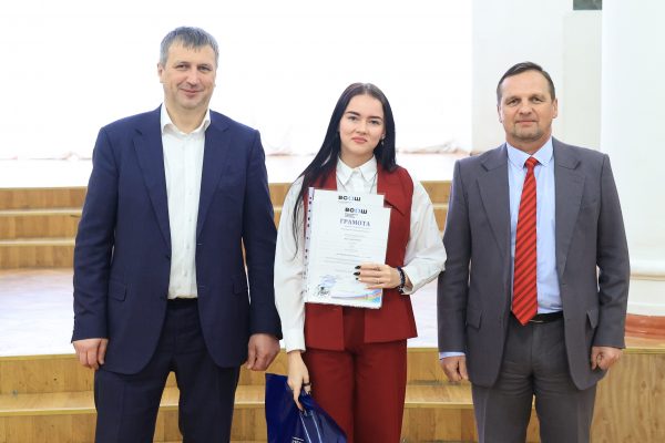 Иван Носков поздравил победителей городского этапа Всероссийской олимпиады школьников