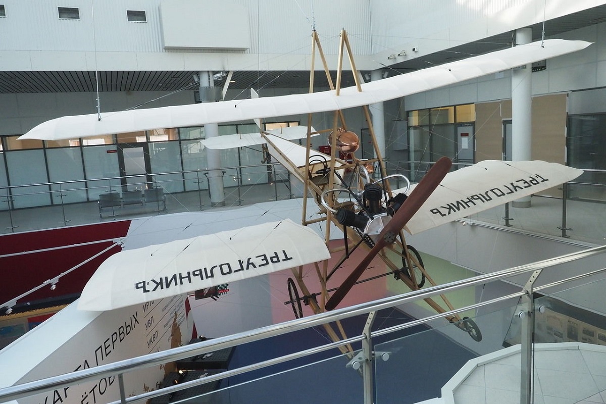 Выставка к 100-летию гражданской авиации в России открылась в Петербурге