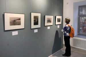 Выставка, посвященная 80-летию победы в Сталинградской битве, открылась в Русском музее фотографии