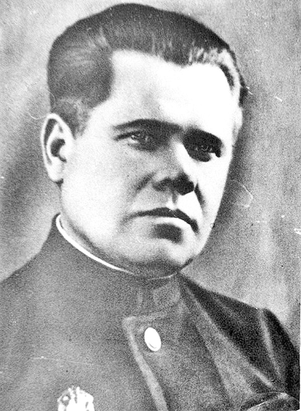 Капитан парохода «Иосиф Сталин» Иван Семёнович Рачков был похоронен на площади Героев в Сталинграде
