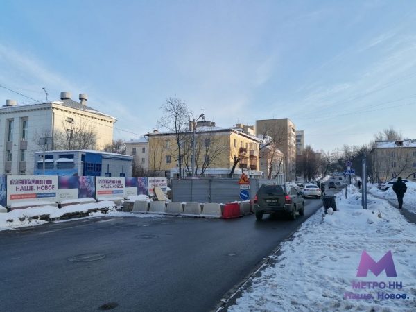 Участок улицы Ошарской сузили из-за строительства метро