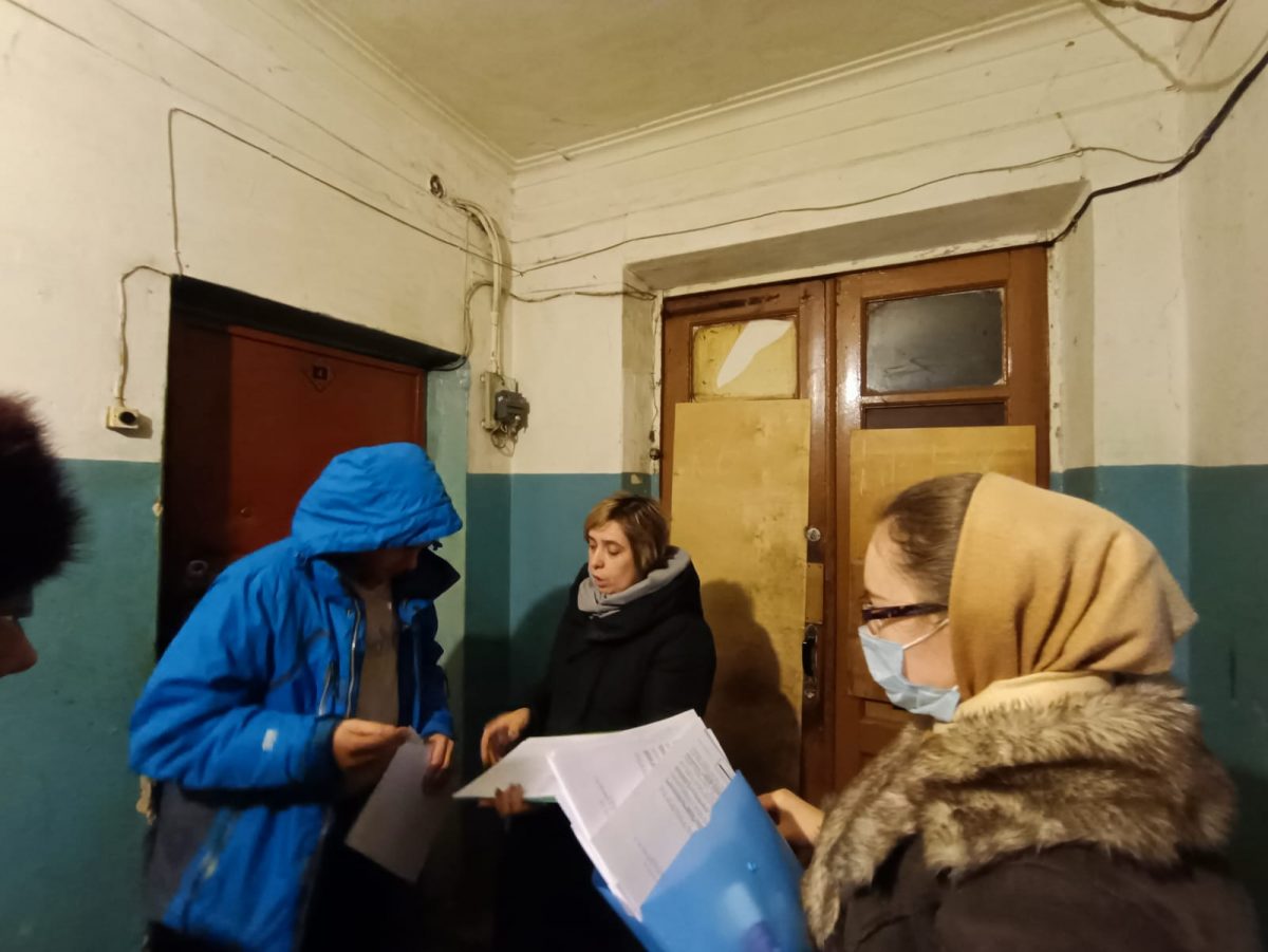 Временное жилье предложили жителям аварийного дома в Сормовском районе, который подперли балками