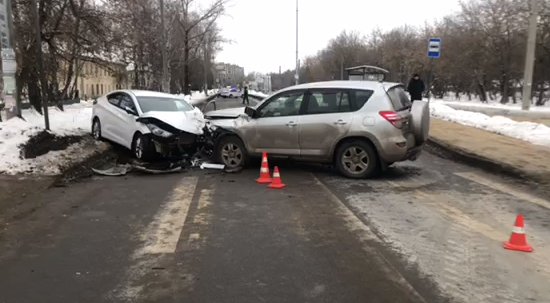 Взрослый погиб, ребенок пострадал: страшная авария произошла в Нижнем Новгороде 8 февраля