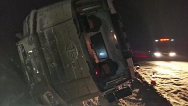 Грузовик опрокинулся в кювет в Сергачском районе