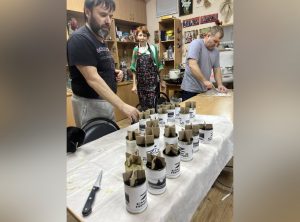 Производство блиндажных свечей для бойцов СВО организовали в реабилитационном центре в Дзержинске