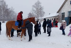 Уроки иппотерапии для детей из Донбасса организовали в Кстове&nbsp;