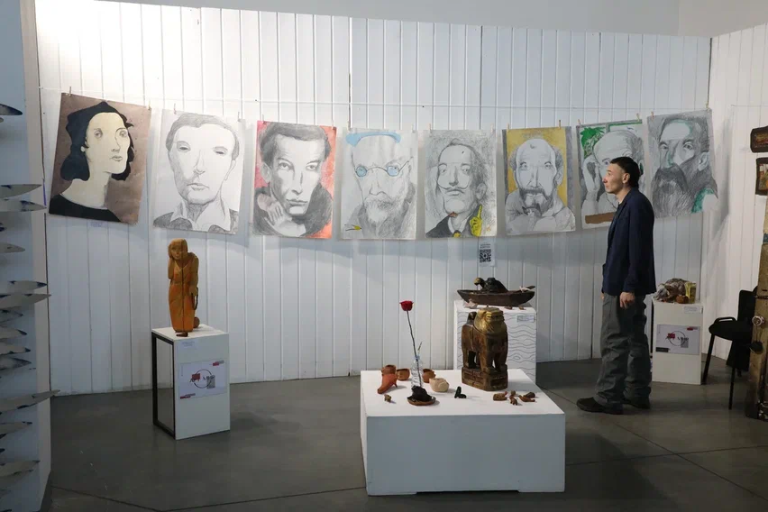 Тысячи работ современных художников собрала на Нижегородской ярмарке выставка «Арт-Мир»