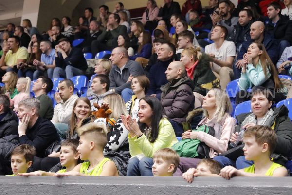 Нижегородцы могут оформить «Карту болельщика» через мобильное приложение