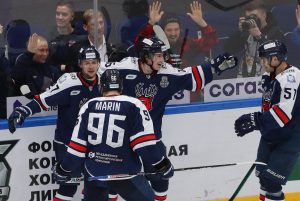Можно горы свернуть ради болельщиков!