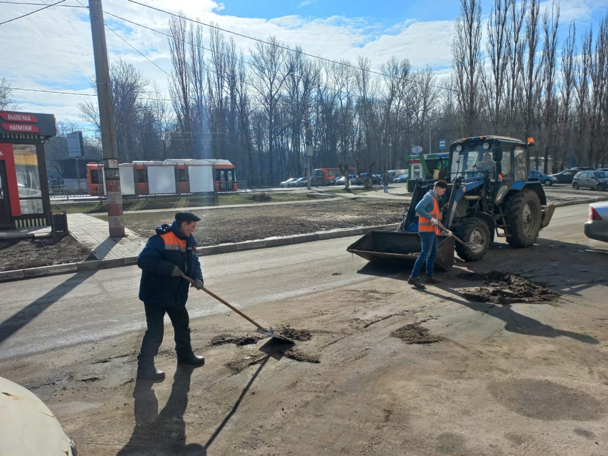 Весенняя уборка началась во всех восьми районах Нижнего Новгорода