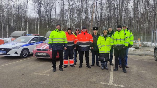 Сотрудники «АВТОБАН-Эксплуатация» провели учения по разборке дорожного ограждения в случае ДТП