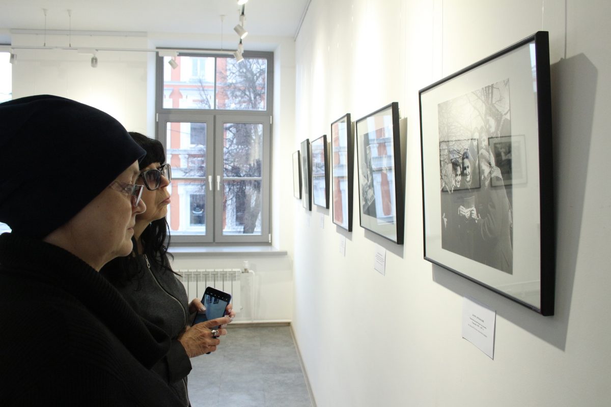 Выставка со снимками женщин открылась в Нижнем Новгороде к 8 марта