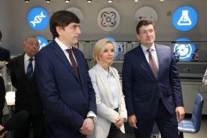 Сергей Кравцов и Глеб Никитин посетили технопарк универсальных педагогических компетенций в Мининском университете и новый корпус «Школы 800»