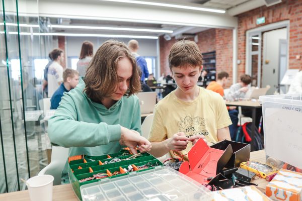 Более 400 нижегородских школьников приняли участие в региональном финале Интеллектуальной олимпиады ПФО