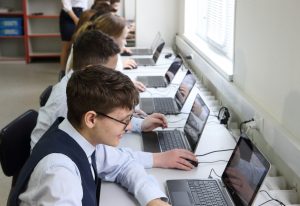 Более 21 тыс. учебных кабинетов в школах было оснащено точками доступа Wi-Fi в Нижегородской области в 2022&nbsp;году
