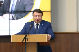 Олег Лавричев принял участие в открытии филиала Международного молодежного форума в&nbsp;НГЛУ
