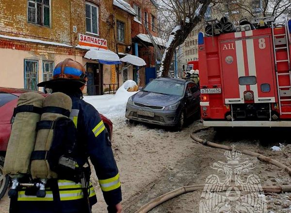 Пожар произошел в производственном здании на Сенной площади