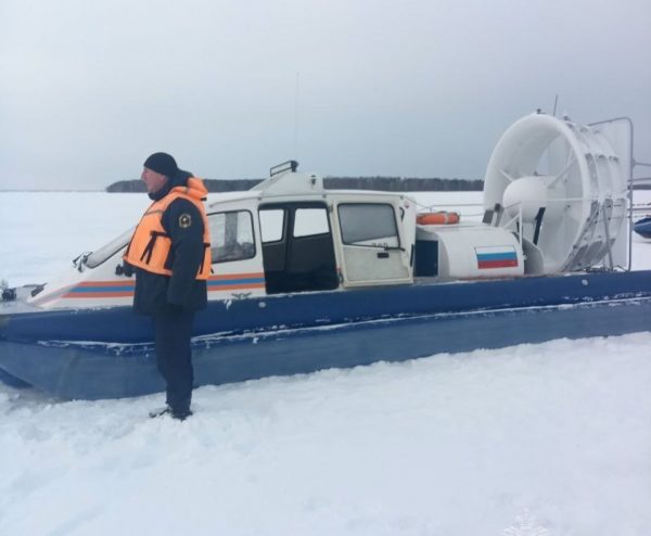 Сотрудники МЧС спасли рыбака в Воротынце