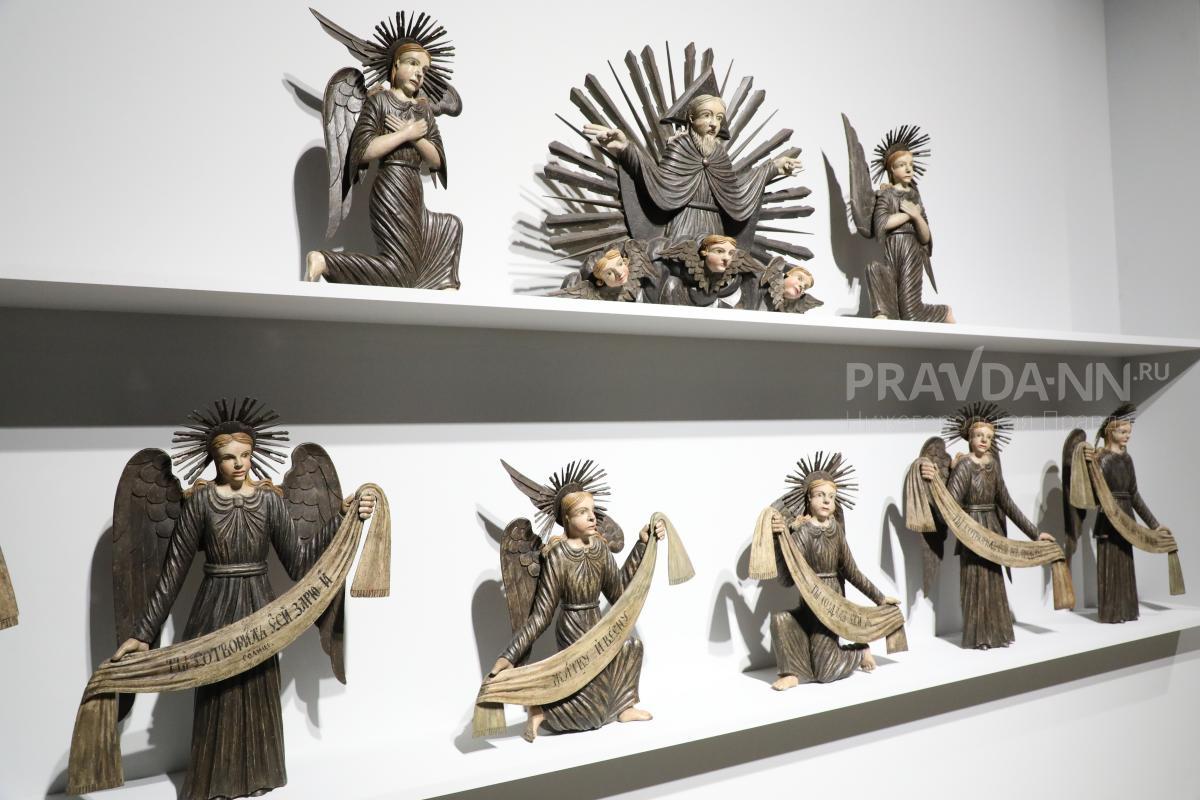 Выставка храмовой деревянной скульптуры «Пермские боги» в нижегородском Манеже