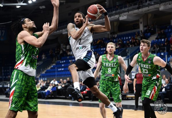 Баскетболисты «Пари НН» одержали яркую победу над казанским УНИКСом