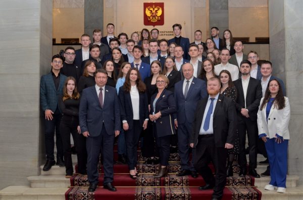 Нижегородская молодежная делегация посетила Госдуму