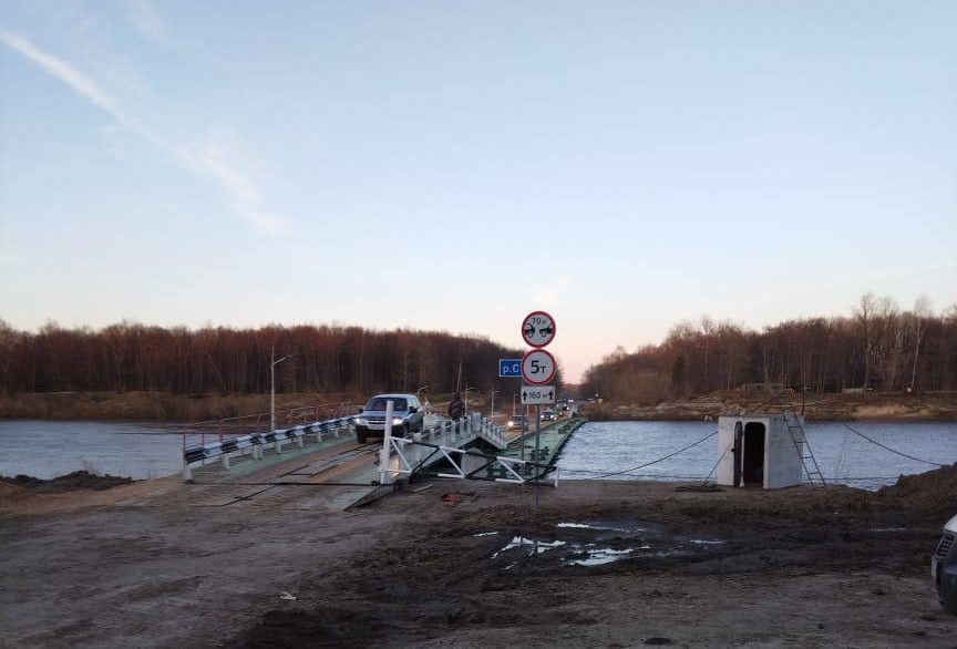 Движение по наплавному мосту через Суру открылось в Пильнинском районе