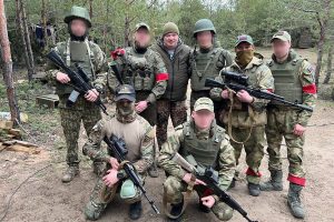Артем Кавинов: «Передали нашим парням на передовой посылки и весточки от родных со всего нижегородского севера»