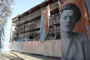 Угодили в историю