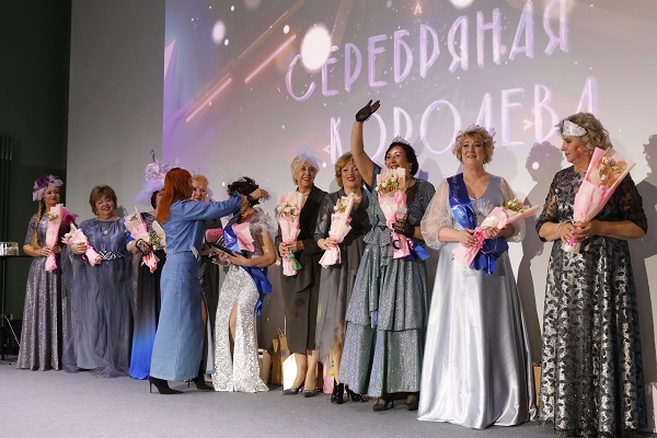 Конкурс для женщин элегантного возраста «Серебряная королева» прошёл в Нижнем Новгороде