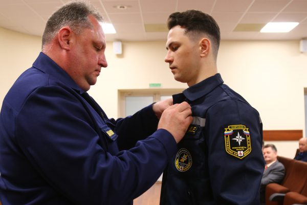 Лучшим сотрудникам Управления по ГО и ЧС региона вручили награды за большой вклад в обеспечение пожарной безопасности