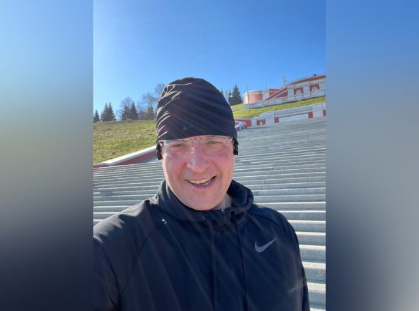 Глеб Никитин проверил состояние Волжской и Нижневолжской набережных во время утренней пробежки