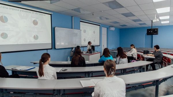 В Мининском университете прошла конференция научного общества учащихся “Эврика”