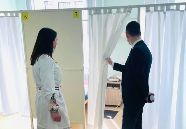 Мелик-Гусейнов оценил ремонт в Выксунской ЦРБ