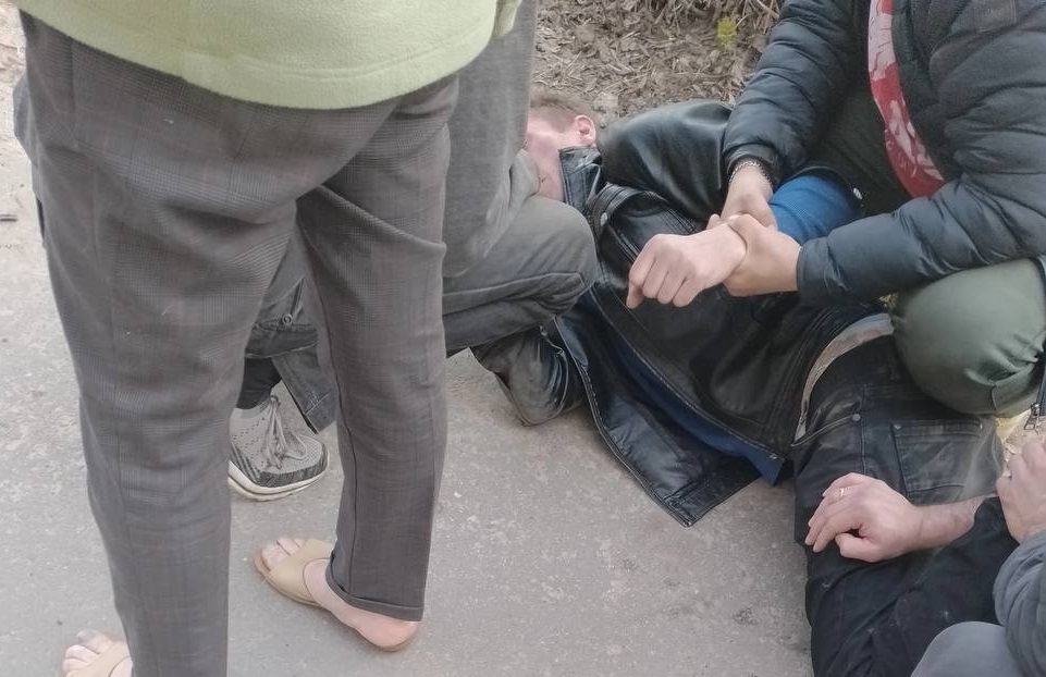 Полицейские организовали проверку после избиения пьяным мужчиной двух пенсионерок в Балахне