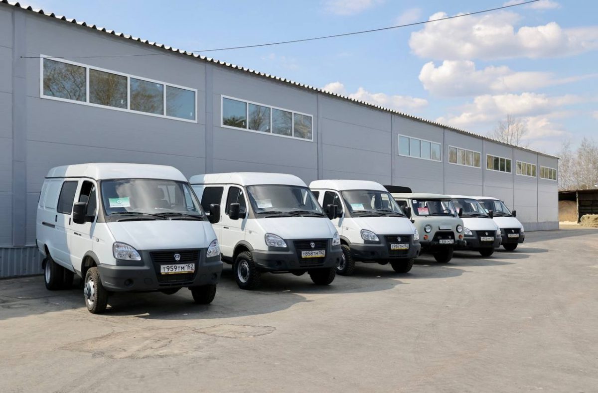 Шесть новых автомобилей передали детским лагерям в Нижнем Новгороде