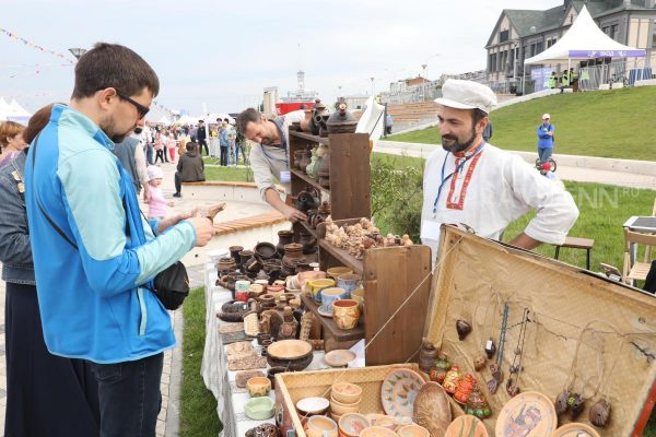 Мастера из городов-побратимов примут участие в ярмарке народных промыслов в Нижнем Новгороде
