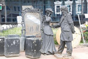 Демонтированным при благоустройстве Большой Покровской скульптурам найдут новые&nbsp;места
