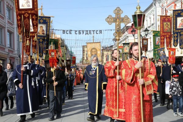 Почти четыре тысячи нижегородцев поучаствовали в Пасхальном крестном ходе