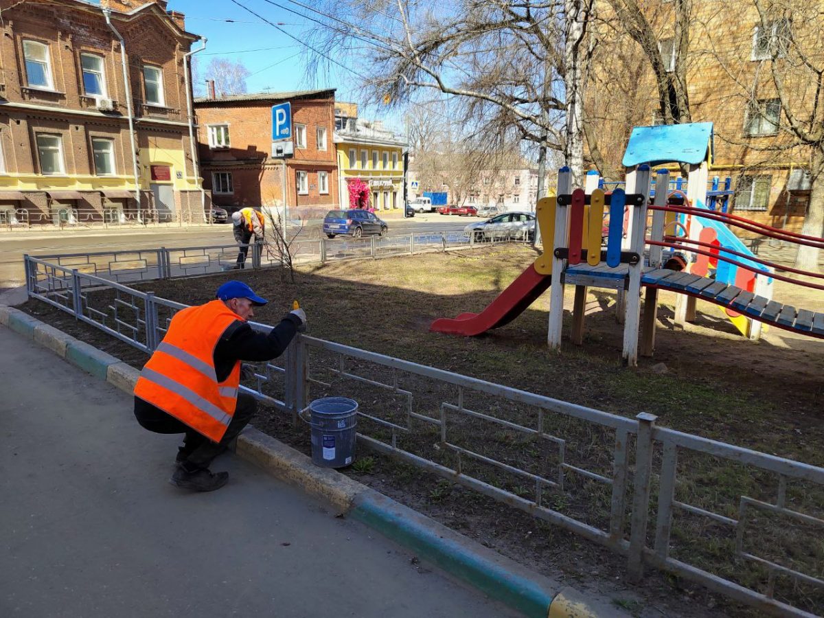 Специалисты Госжилинспекции проверили качество уборки в 102 дворах в Нижнем Новгороде