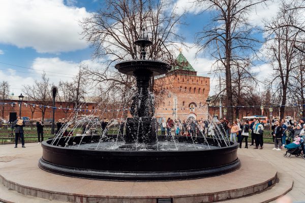 Нижегородский водоканал предлагает поделиться историями, связанными с фонтаном на площади Минина