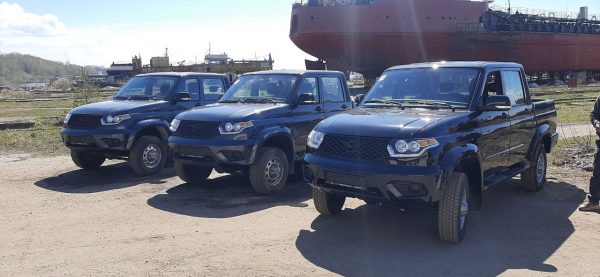Три внедорожника передал военнослужащим СВО Городецкий судоремонтный завод