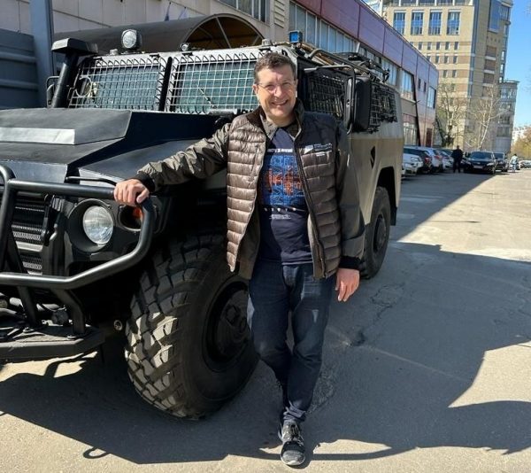 Арзамасский бронеавтомобиль «Тигр» отправят Захару Прилепину в зону&nbsp;СВО