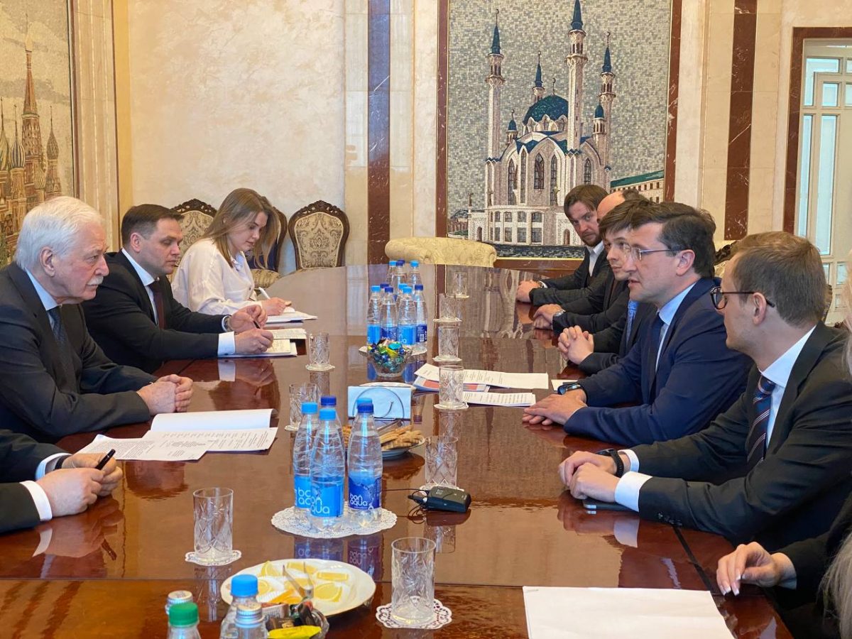 Глеб Никитин провел рабочую встречу с чрезвычайным и полномочным послом РФ в Республике Беларусь Борисом Грызловым