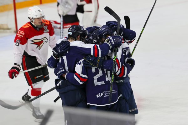 Хоккеисты нижегородской «Чайки» вышли вперёд в финальной серии Кубка Харламова