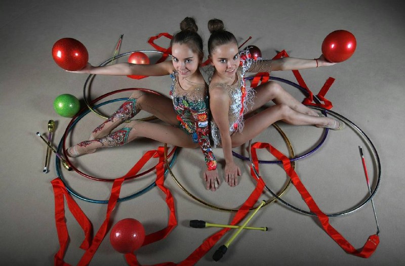 Арина и Дина Аверины завоевали 5 медалей в первом этапе Кубка по художественной гимнастике