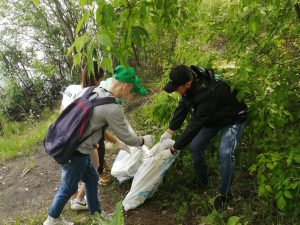 Около 10 тонн мусора вывезли с берега реки Левинки в ходе экологической акции «Убери за&nbsp;собой»