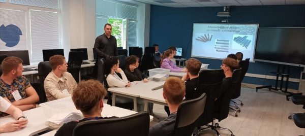 Педагог Выксунского металлургического колледжа представит регион в финале Всероссийского конкурса «Мастер года»