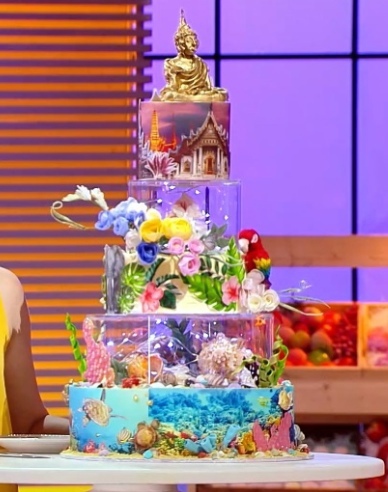 Вес торта достигал 14 килограмм - и это без учета декора