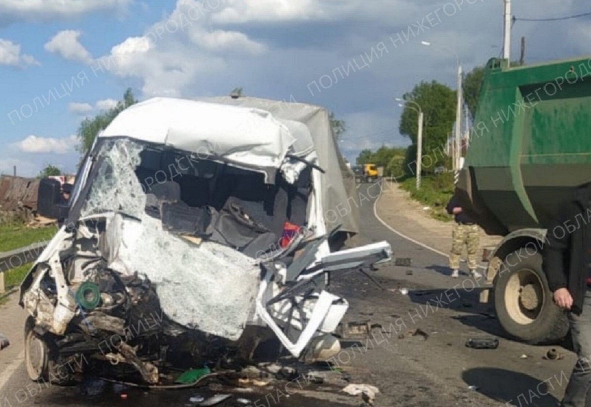 Два человека погибли в столкновении грузовиков в Дивеевском районе