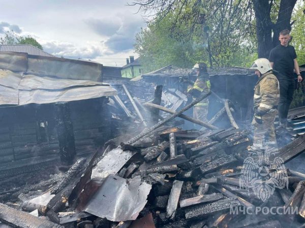 Баня с хозпостройками сгорела в Канавинском районе